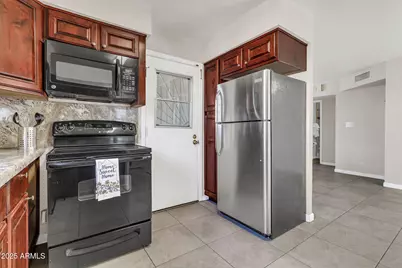 3302 E Pinchot Avenue #9, Phoenix, AZ 85018 - Photo 6