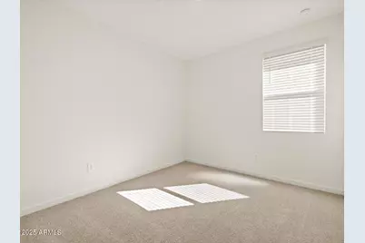 32960 N Vineyard Avenue, San Tan Valley, AZ 85143 - Photo 14