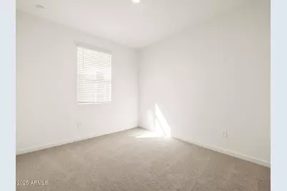 32960 N Vineyard Avenue, San Tan Valley, AZ 85143 - Photo 16