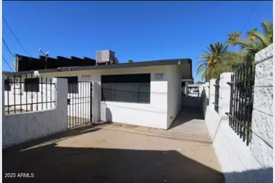 4109 E Moreland Street #2, Phoenix, AZ 85008 - Photo 2