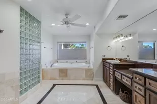 10308 N 48th Pl, Paradise Valley, AZ 85253 - Photo 16