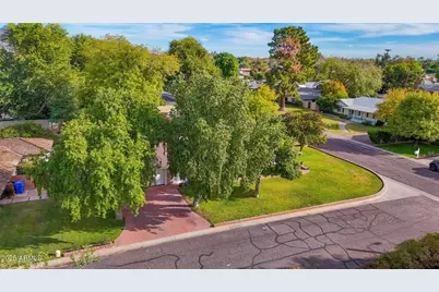 104 E Myrtle Avenue, Phoenix, AZ 85020 - Photo 8