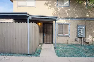 286 W Palomino Dr, Chandler, AZ 85225 - Photo 1