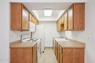 286 W Palomino Dr, Chandler, AZ 85225 - Photo 12