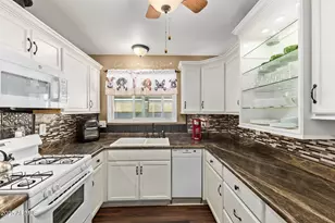 10925 W Cherry Hills Drive West, Sun City, AZ 85351 - Photo 16