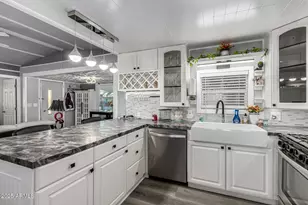 15606 S Gilbert Rd, Chandler, AZ 85225 - Photo 10