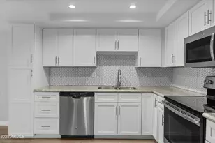 7950 E Camelback Rd, Scottsdale, AZ 85251 - Photo 12