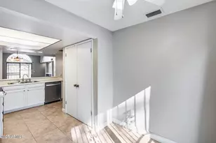 2718 W Desert Cove Ave, Phoenix, AZ 85029 - Photo 18