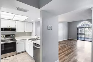 2718 W Desert Cove Ave, Phoenix, AZ 85029 - Photo 8