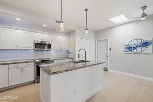 9034 W Port Royale Ln, Peoria, AZ 85381 - Photo 10