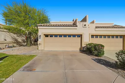 9034 W Port Royale Lane, Peoria, AZ 85381 - Photo 2