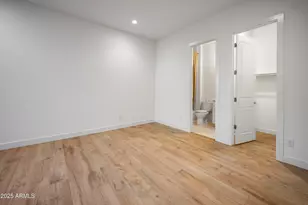 2753 E Hummingbird Way, Gilbert, AZ 85297 - Photo 32