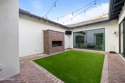 2753 E Hummingbird Way, Gilbert, AZ 85297 - Photo 12