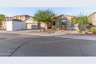14308 W Edgemont Avenue, Goodyear, AZ 85395 - Photo 2