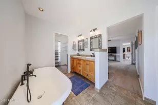 601 E Forest Hills Dr, Phoenix, AZ 85022 - Photo 54