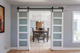 601 E Forest Hills Dr, Phoenix, AZ 85022 - Photo 14