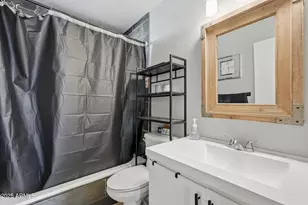 7052 W Turquoise Ave, Peoria, AZ 85345 - Photo 18