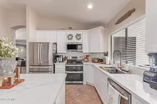 10951 W Ivory Ln, Avondale, AZ 85392 - Photo 10