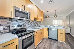 721 E Montebello Ave, Phoenix, AZ 85014 - Photo 6