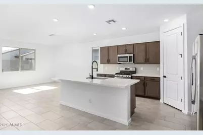 22645 W Irma Lane, Surprise, AZ 85387 - Photo 6
