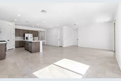 22645 W Irma Lane, Surprise, AZ 85387 - Photo 8