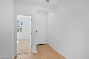 7442 W Rose Ln, Glendale, AZ 85303 - Photo 2