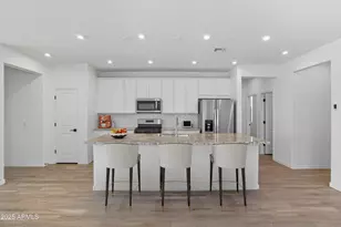 7438 W Rose Ln, Glendale, AZ 85303 - Photo 4