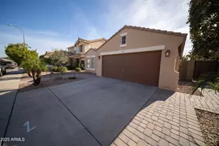 11725 W Flanagan St, Avondale, AZ 85323 - Photo 2