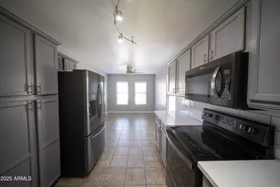 11725 W Flanagan Street, Avondale, AZ 85323 - Photo 8