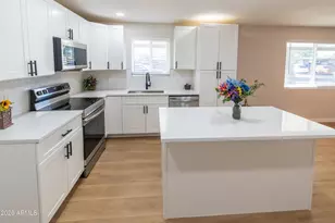 8539 N 30th Dr, Phoenix, AZ 85051 - Photo 8