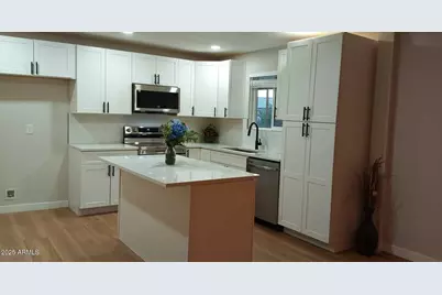 8539 N 30th Drive, Phoenix, AZ 85051 - Photo 1