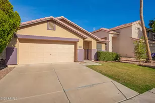 3822 W Fallen Leaf Ln, Glendale, AZ 85310 - Photo 2