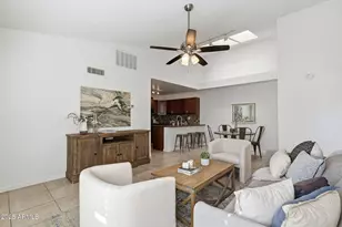 4446 E Carter Dr, Phoenix, AZ 85042 - Photo 4