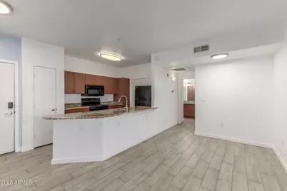5302 E Van Buren Street #2015, Phoenix, AZ 85008 - Photo 8