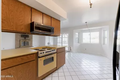 6128 W Monte Cristo Avenue, Glendale, AZ 85306 - Photo 8