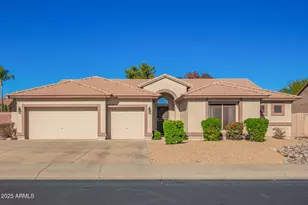 4616 W Whispering Wind Dr, Glendale, AZ 85310 - Photo 2