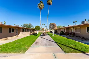 10851 W Santa Fe Dr, Sun City, AZ 85351 - Photo 28