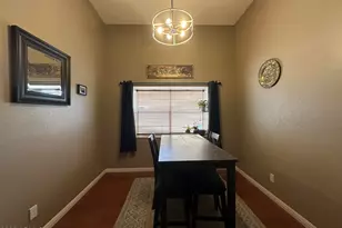 7217 W Paradise Dr, Peoria, AZ 85345 - Photo 8