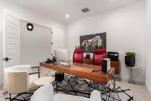 3420 E Harwell Rd, Phoenix, AZ 85042 - Photo 38