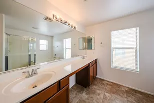 12039 W Leather Ln, Peoria, AZ 85383 - Photo 32