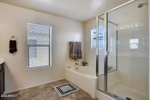 12039 W Leather Ln, Peoria, AZ 85383 - Photo 18