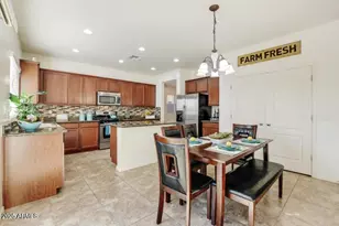 12039 W Leather Ln, Peoria, AZ 85383 - Photo 6