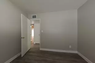 3202 W Wood Dr, Phoenix, AZ 85029 - Photo 10