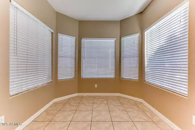 17711 W Marshall Lane, Surprise, AZ 85388 - Photo 10