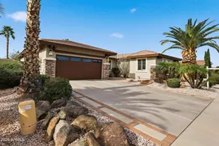 6592 S Bridal Vail Dr, Gilbert, AZ 85298 - Photo 2