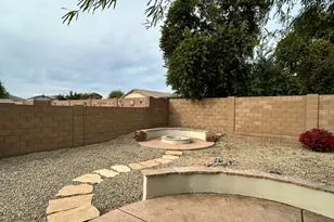 17060 W Halifax Ln, Surprise, AZ 85374 - Photo 30