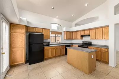 10628 W Coronado Road, Avondale, AZ 85392 - Photo 8