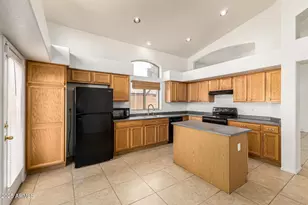 10628 W Coronado Rd, Avondale, AZ 85392 - Photo 8