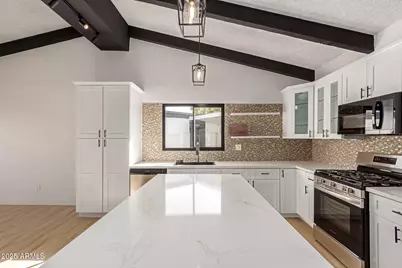 2319 W Wethersfield Road, Phoenix, AZ 85029 - Photo 10