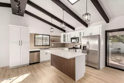 2319 W Wethersfield Road, Phoenix, AZ 85029 - Photo 8